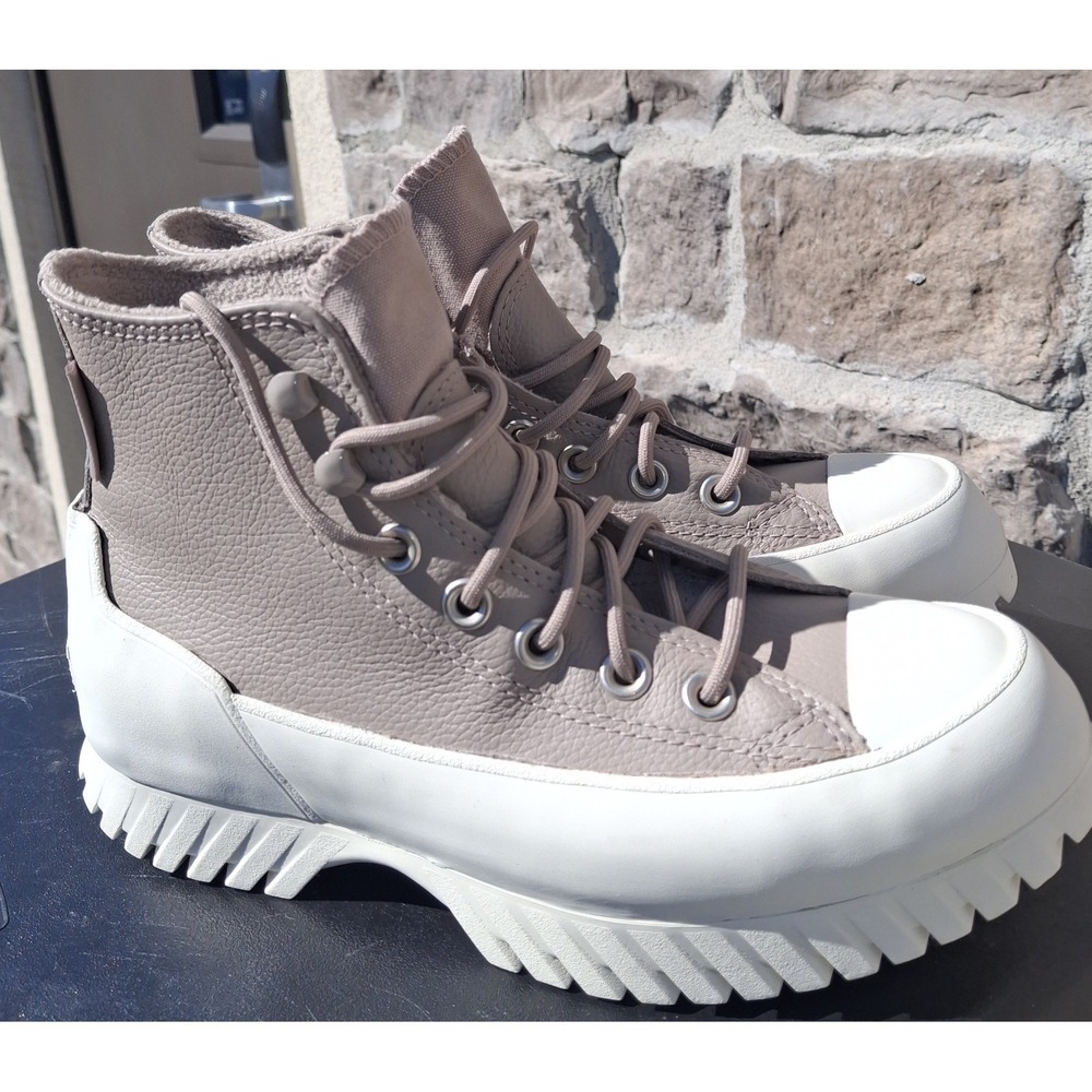 Converse Chuck Taylor All Star Lugged 2.0 Boots Women's (Size 5.5) Hummus/Egret